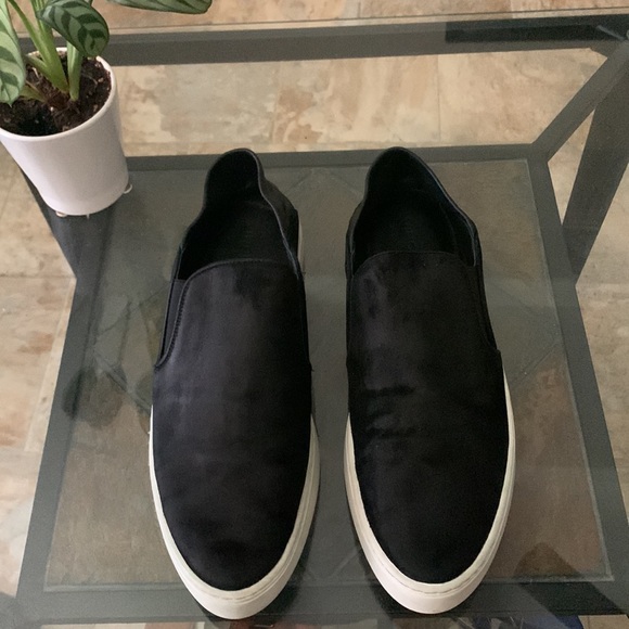 🔥1/2 of Summer Sale!🔥 VINCE Garvey Round Toe Slip-On Suede & Leather Sneakers - Picture 4 of 14